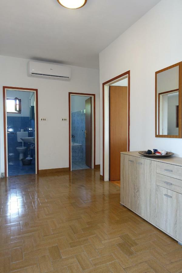 Apartment Dede Nin Exterior photo